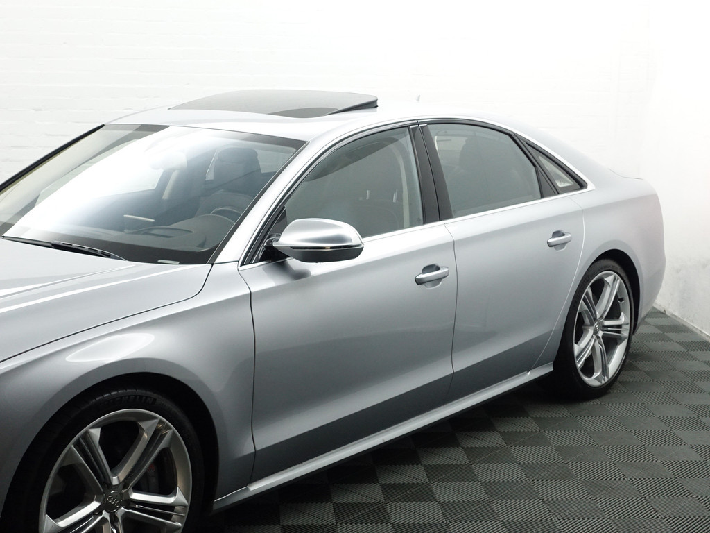
								Audi A8 4.0 TFSI S8 Quattro Design selection- Stoelmassage, Head Up, Stoelventilatie, Alcantara interieur afwerking vol									