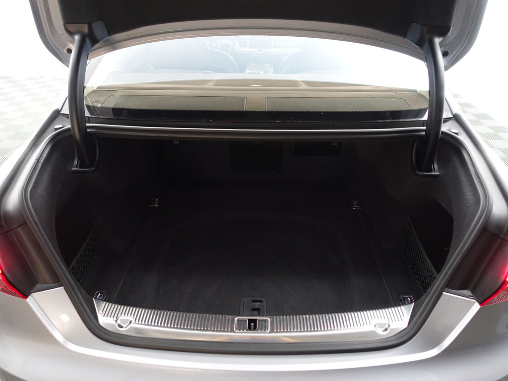 
								Audi A8 4.0 TFSI S8 Quattro Design selection- Stoelmassage, Head Up, Stoelventilatie, Alcantara interieur afwerking vol									