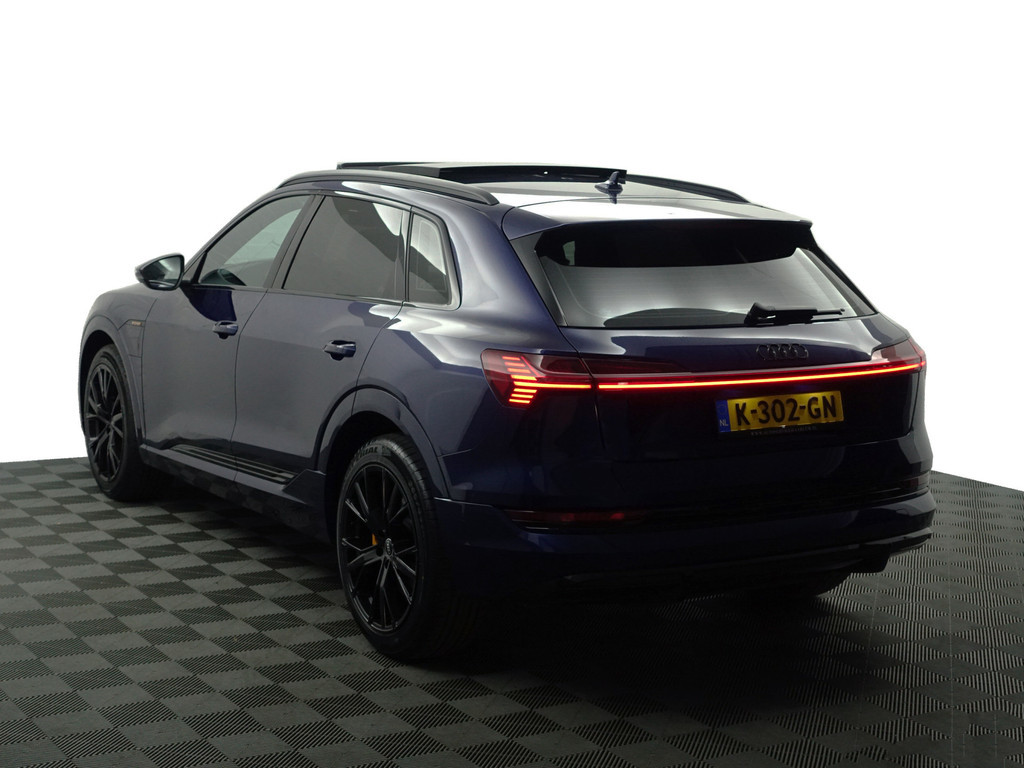 
								Audi e-tron 55 quattro S edition 95 kWh- Panoramadak, Bang Olufsen, Sfeerverlichting, Memory, CarPlay, Leder Interieur vol									