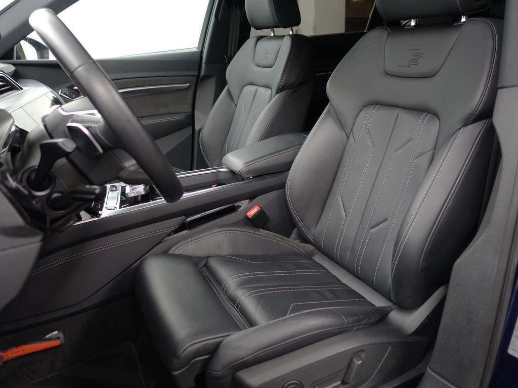 
								Audi e-tron 55 quattro S edition 95 kWh- Panoramadak, Bang Olufsen, Sfeerverlichting, Memory, CarPlay, Leder Interieur vol									