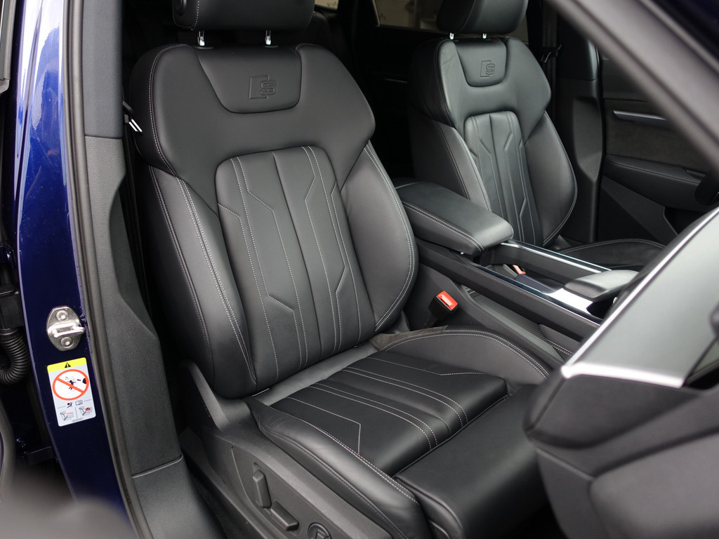 
								Audi e-tron 55 quattro S edition 95 kWh- Panoramadak, Bang Olufsen, Sfeerverlichting, Memory, CarPlay, Leder Interieur vol									