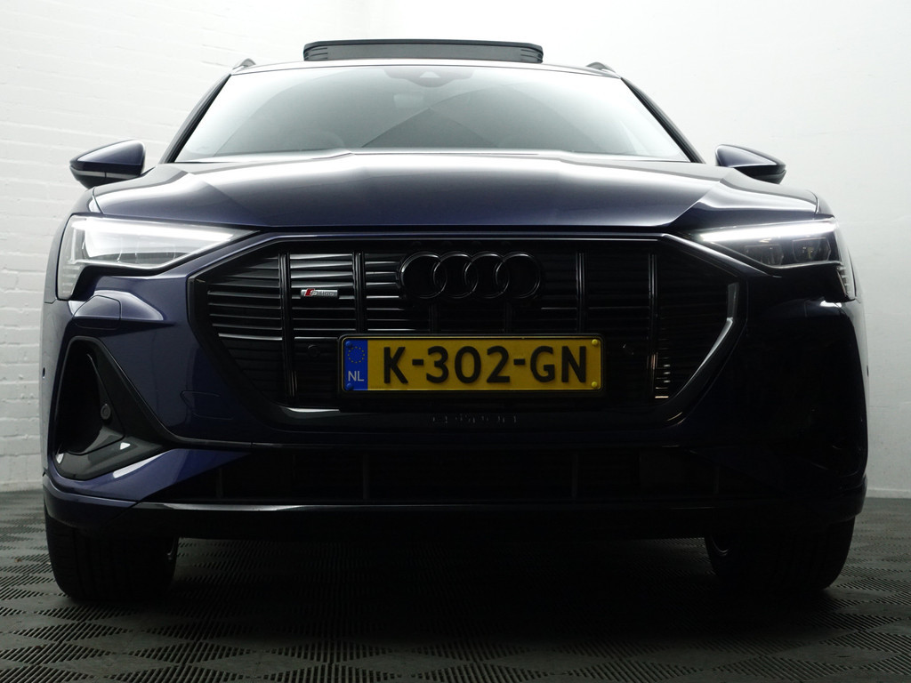 
								Audi e-tron 55 quattro S edition 95 kWh- Panoramadak, Bang Olufsen, Sfeerverlichting, Memory, CarPlay, Leder Interieur vol									
