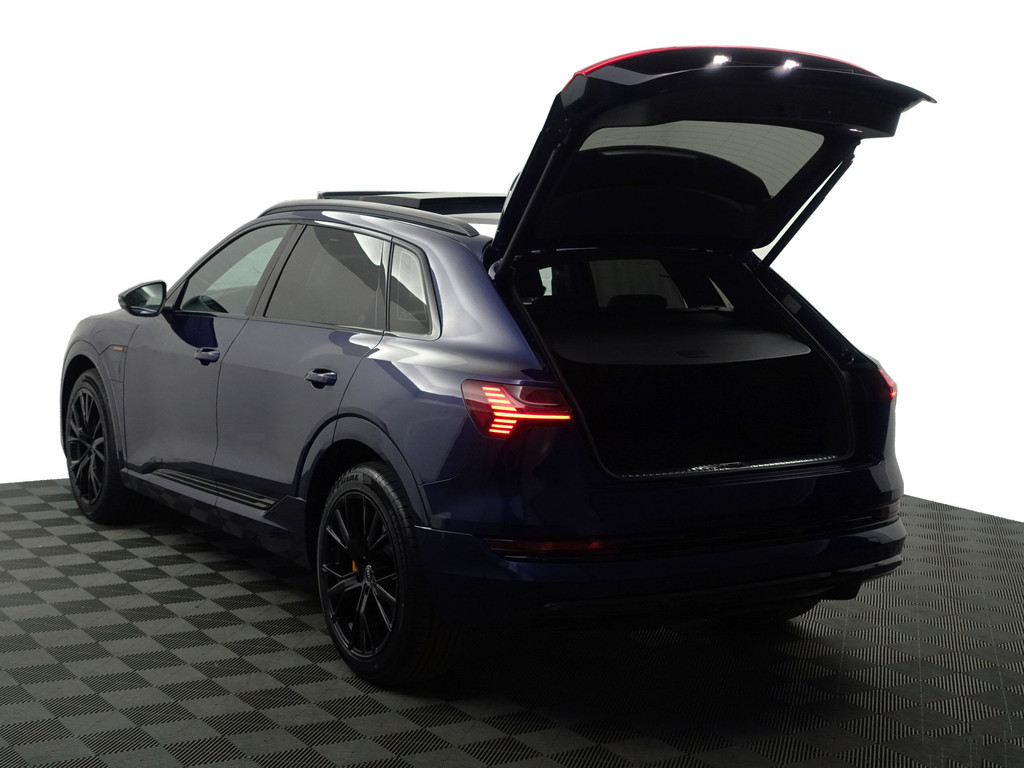 
								Audi e-tron 55 quattro S edition 95 kWh- Panoramadak, Bang Olufsen, Sfeerverlichting, Memory, CarPlay, Leder Interieur vol									