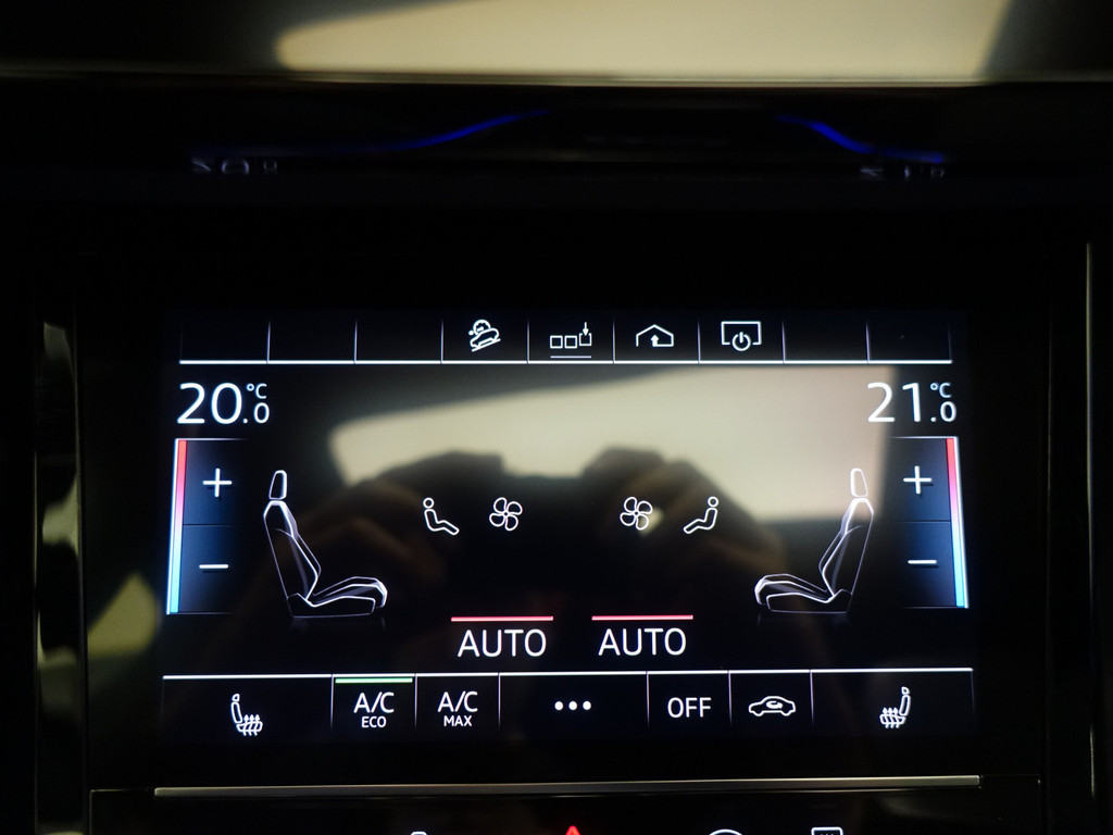 
Audi e-tron 55 quattro S Competition Edition 95 kWh Panodak, Bang Olufsen, 360 Camera, Sfeerverlichting, Xenon led matrix vol									