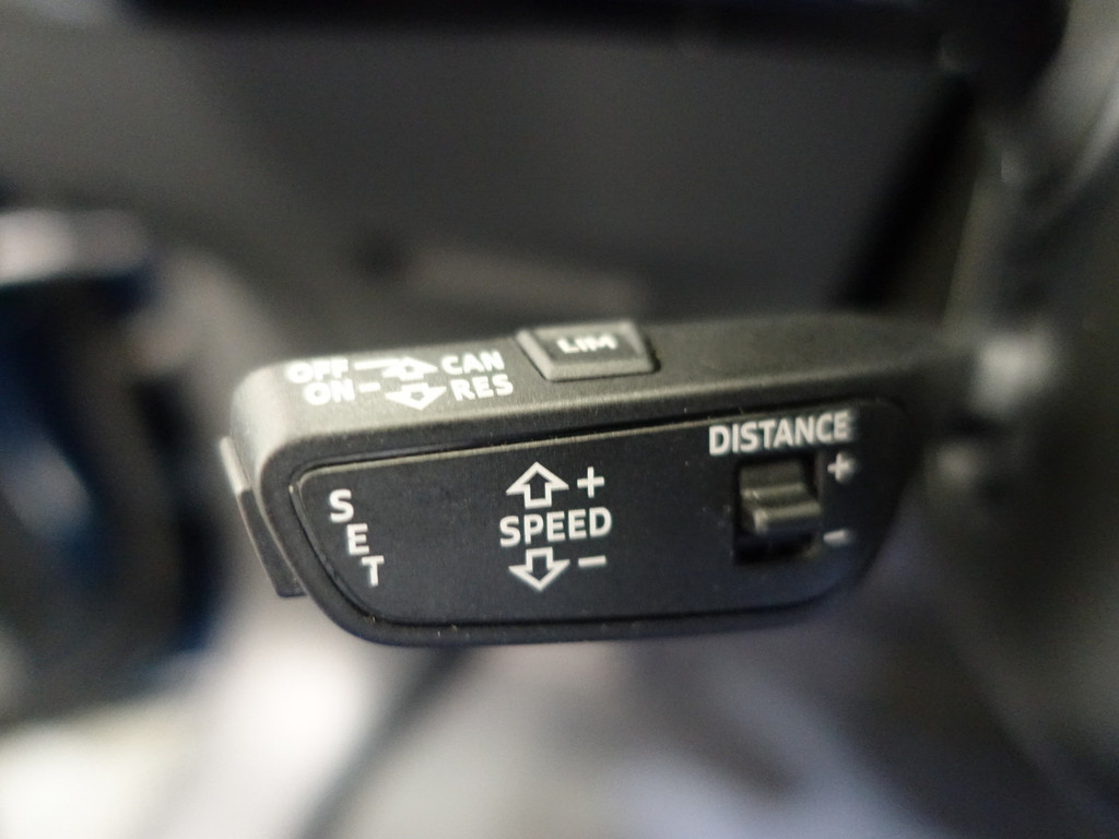 
Audi e-tron 55 quattro S Competition Edition 95 kWh Panodak, Bang Olufsen, 360 Camera, Sfeerverlichting, Xenon led matrix vol									