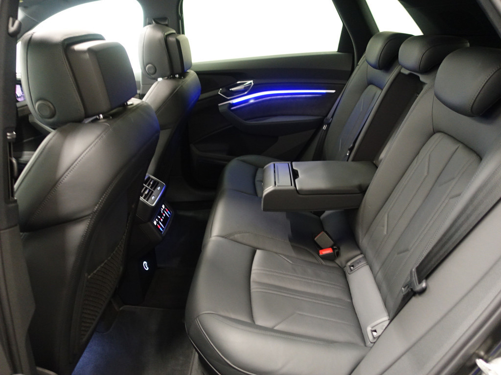 
Audi e-tron 55 quattro S Competition Edition 95 kWh Panodak, Bang Olufsen, 360 Camera, Sfeerverlichting, Xenon led matrix vol									