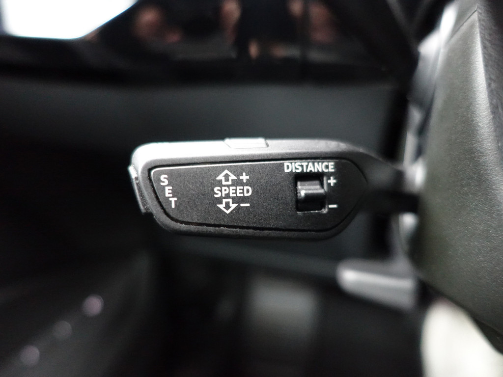 
Audi e-tron e-tron 50 quattro S edition plus 71 kWh- Panodak, Memory, Carplay, Xenon Led, Luchtvering, Leder Interieur vol									