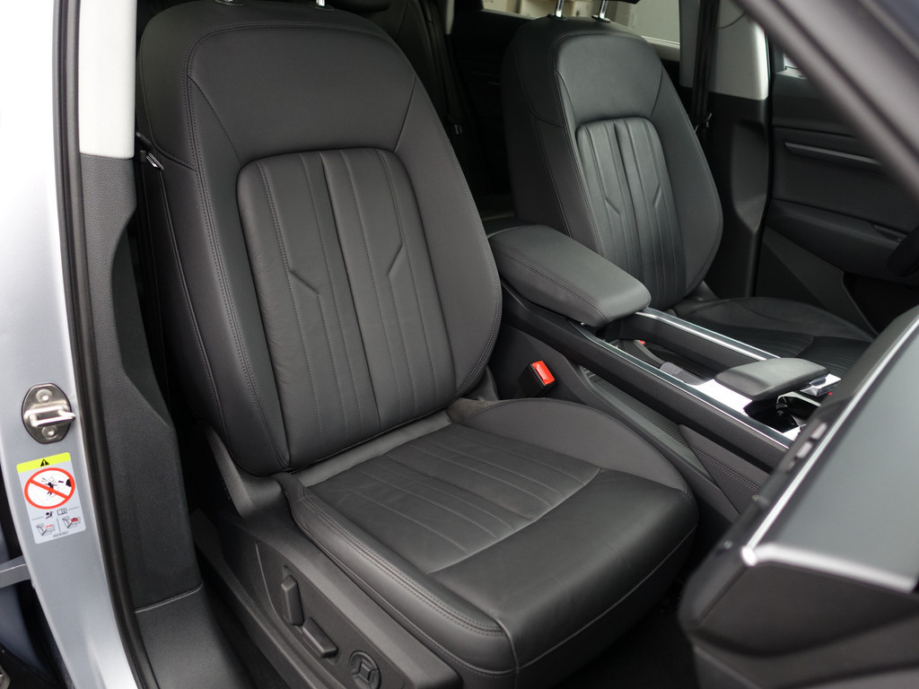 
Audi e-tron e-tron 50 quattro S edition plus 71 kWh- Panodak, Memory, Carplay, Xenon Led, Luchtvering, Leder Interieur vol									