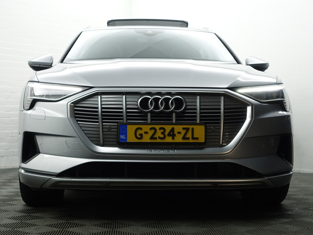 
Audi e-tron e-tron 50 quattro S edition plus 71 kWh- Panodak, Memory, Carplay, Xenon Led, Luchtvering, Leder Interieur vol									