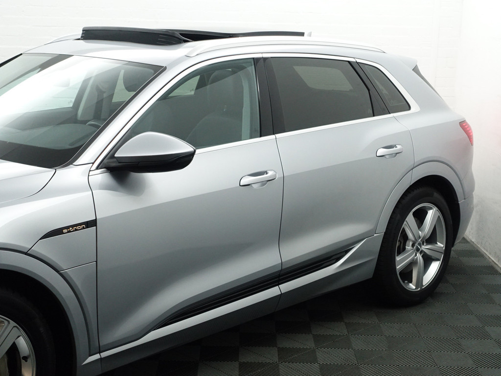 
Audi e-tron e-tron 50 quattro S edition plus 71 kWh- Panodak, Memory, Carplay, Xenon Led, Luchtvering, Leder Interieur vol									