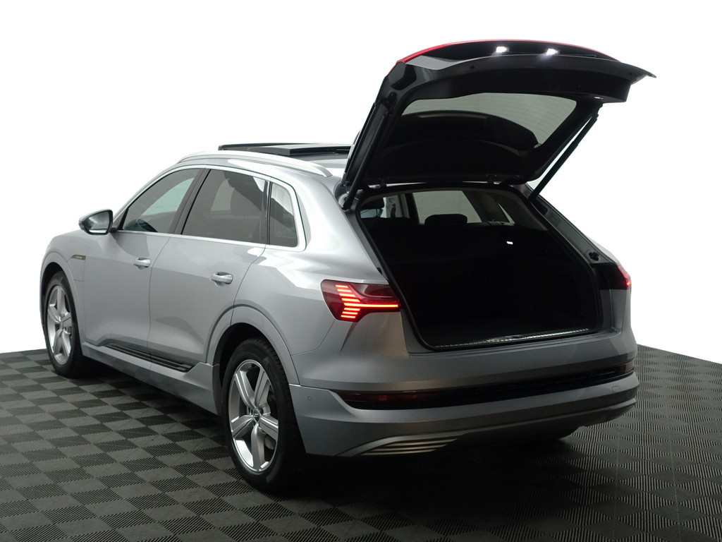 
Audi e-tron e-tron 50 quattro S edition plus 71 kWh- Panodak, Memory, Carplay, Xenon Led, Luchtvering, Leder Interieur vol									