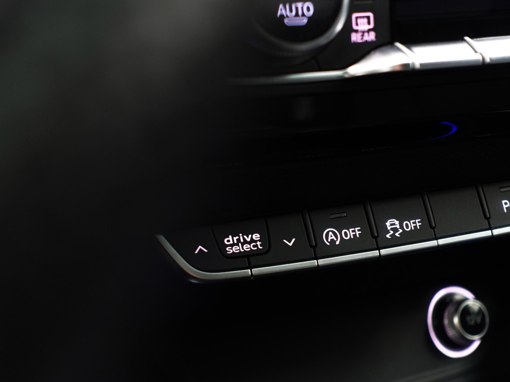 
Audi A5 Sportback 2.0 TFSI S Black Optic Aut- Panodak, Sfeerverlichting, Keyless, Park Assist, Xenon Led Matrix, Dynamic Select vol									