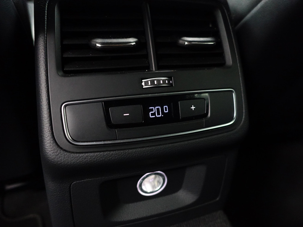 
								Audi A5 Sportback 40 TFSI S Line Aut- Panoramadak, Sfeerverlichting, Xenon Led, Dynamic Select, Keyless, Sport Leder Interieur vol									