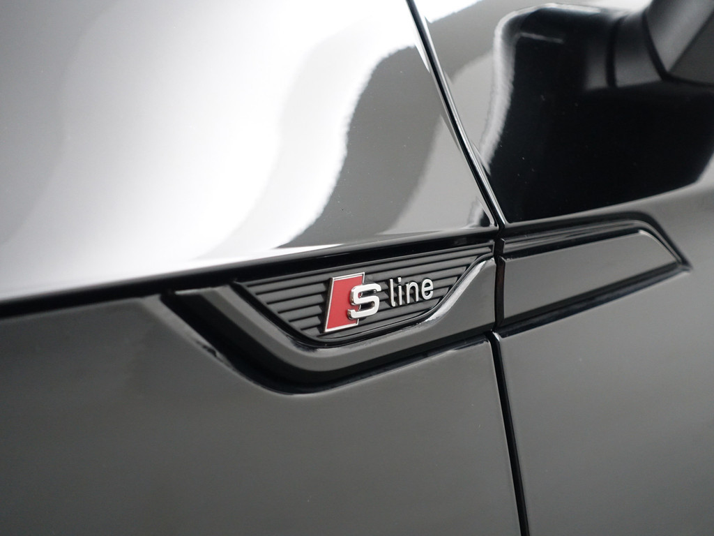 
								Audi A5 Sportback 35 TFSI S Competition Aut- Carbon, Sfeerverlichting, Virtual Cockpit, Dynamic Select, Xenon Led, Leder Sport Interieur vol									