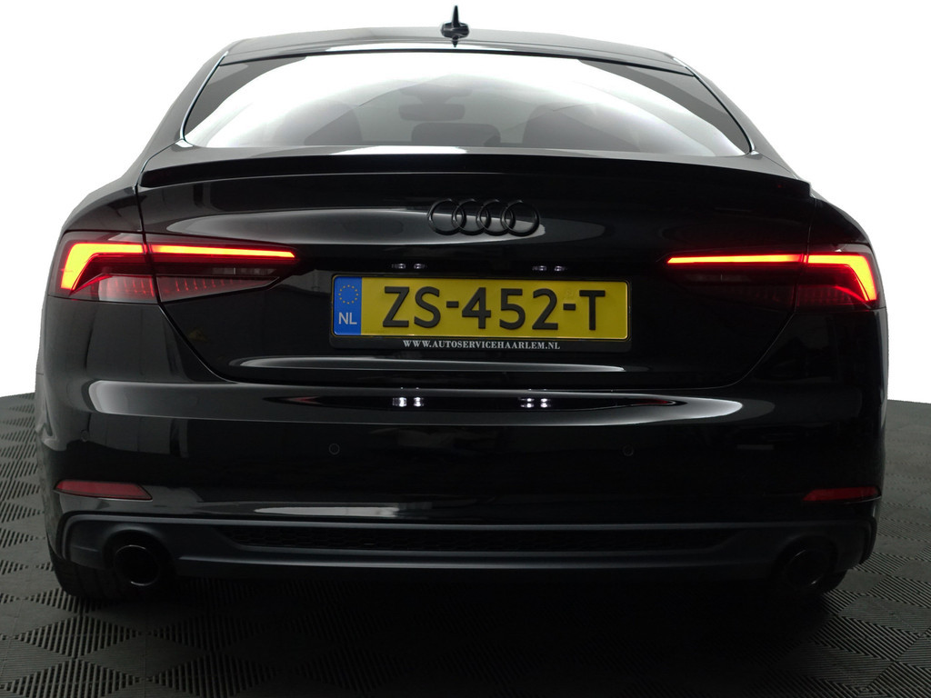 
								Audi A5 Sportback 35 TFSI S Competition Aut- Carbon, Sfeerverlichting, Virtual Cockpit, Dynamic Select, Xenon Led, Leder Sport Interieur vol									