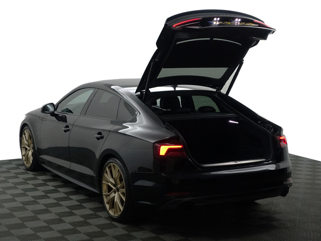 
								Audi A5 Sportback 35 TFSI S Competition Aut- Carbon, Sfeerverlichting, Virtual Cockpit, Dynamic Select, Xenon Led, Leder Sport Interieur vol									