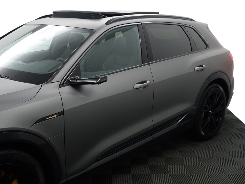 
Audi e-tron e-tron 55 quattro S Competition 95 kWh- Camera Spiegels, Panoramadak, Bang Olufsen, Sfeerverlichting, Memory vol									