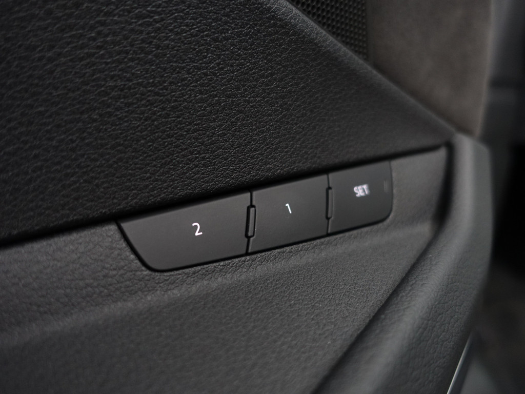 
Audi e-tron e-tron 55 quattro advanced Pro Line Plus 95 kWh- Camera Spiegels, Panoramadak, Bang Olufsen, Memory, Sfeerverlichting vol									