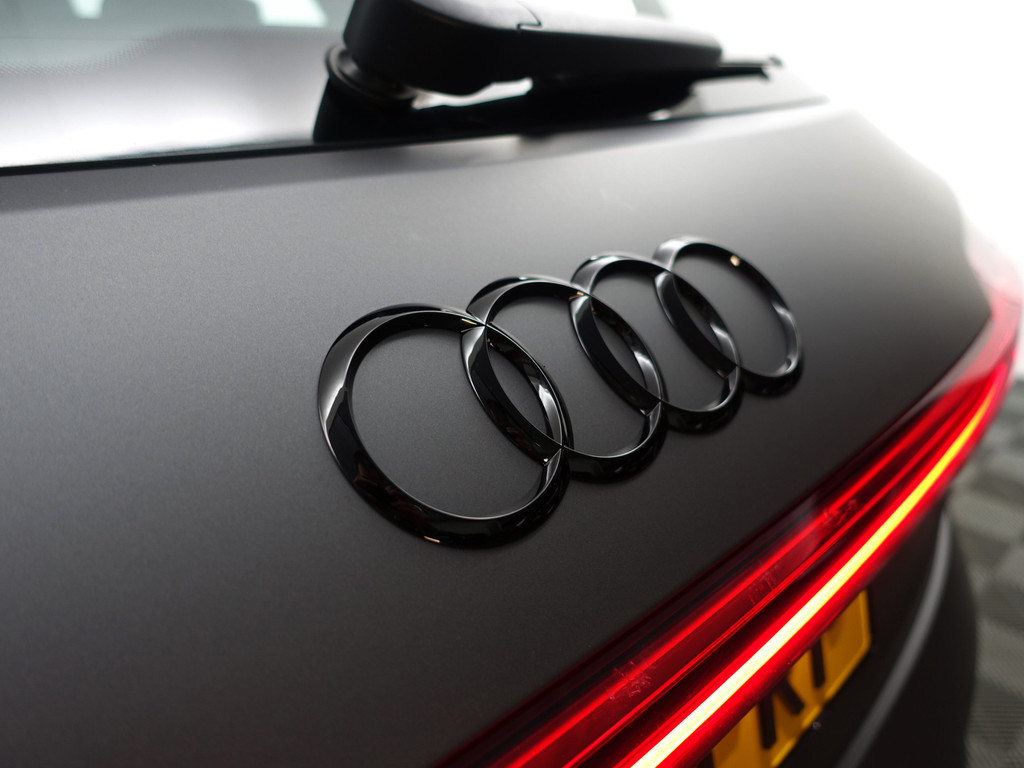 
Audi e-tron e-tron 55 quattro advanced Pro Line Plus 95 kWh- Camera Spiegels, Panoramadak, Bang Olufsen, Memory, Sfeerverlichting vol									