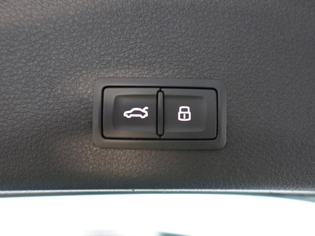 
Audi e-tron e-tron 55 quattro advanced Pro Line Plus 95 kWh- Camera Spiegels, Panoramadak, Bang Olufsen, Memory, Sfeerverlichting vol									