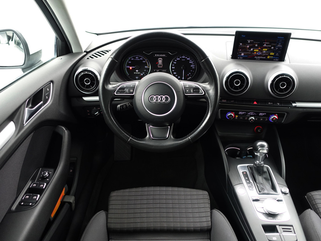 
Audi A3 Sportback 1.4 e-tron PHEV Pro Line plus Aut- Nap 99dkm, Panoramadak, Xenon Led, Keyless, Standkachel, Dynamic Select vol									