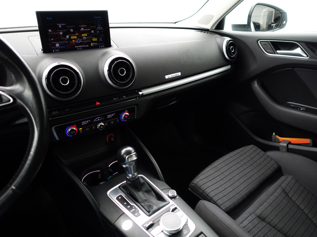 
Audi A3 Sportback 1.4 e-tron PHEV Pro Line plus Aut- Nap 99dkm, Panoramadak, Xenon Led, Keyless, Standkachel, Dynamic Select vol									