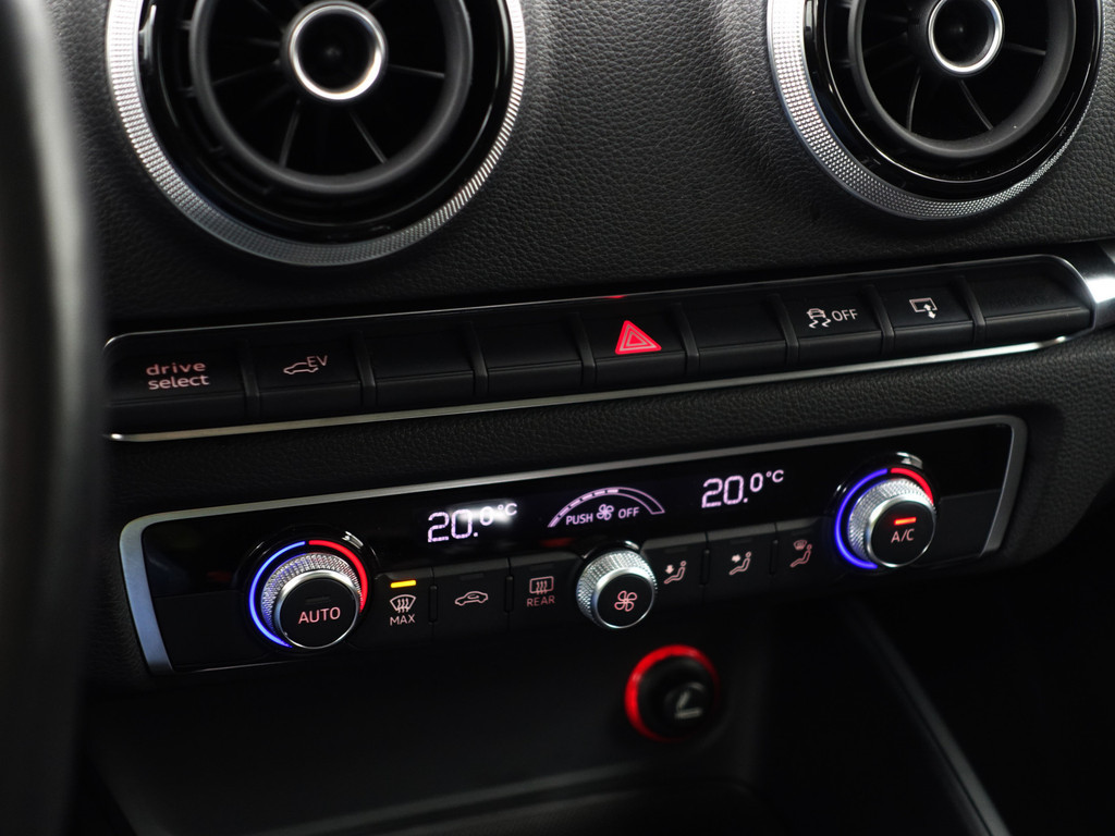 
Audi A3 Sportback 1.4 e-tron PHEV Pro Line plus Aut- Nap 99dkm, Panoramadak, Xenon Led, Keyless, Standkachel, Dynamic Select vol									