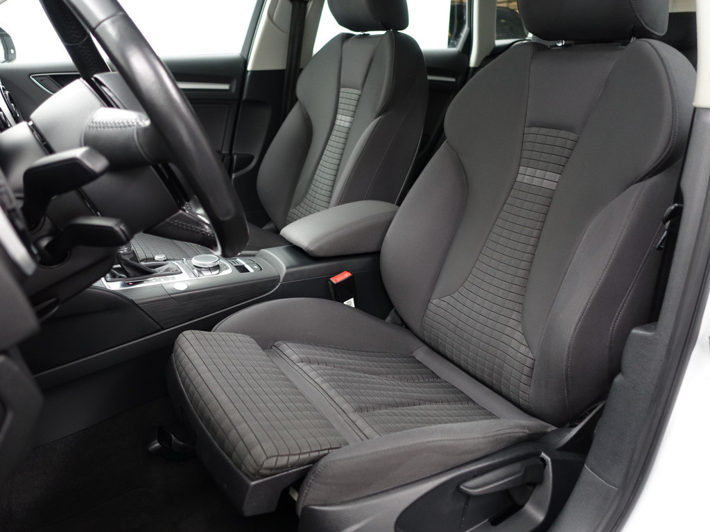 
Audi A3 Sportback 1.4 e-tron PHEV Pro Line plus Aut- Nap 99dkm, Panoramadak, Xenon Led, Keyless, Standkachel, Dynamic Select vol									