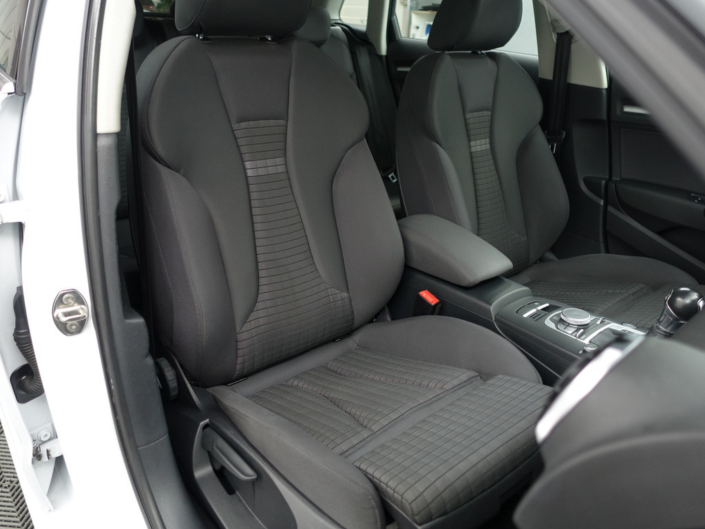 
Audi A3 Sportback 1.4 e-tron PHEV Pro Line plus Aut- Nap 99dkm, Panoramadak, Xenon Led, Keyless, Standkachel, Dynamic Select vol									