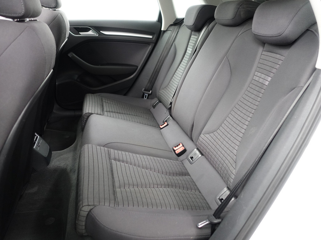 
Audi A3 Sportback 1.4 e-tron PHEV Pro Line plus Aut- Nap 99dkm, Panoramadak, Xenon Led, Keyless, Standkachel, Dynamic Select vol									