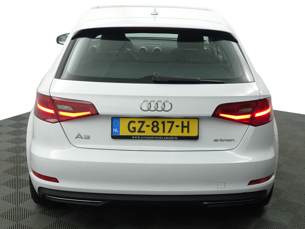 
Audi A3 Sportback 1.4 e-tron PHEV Pro Line plus Aut- Nap 99dkm, Panoramadak, Xenon Led, Keyless, Standkachel, Dynamic Select vol									