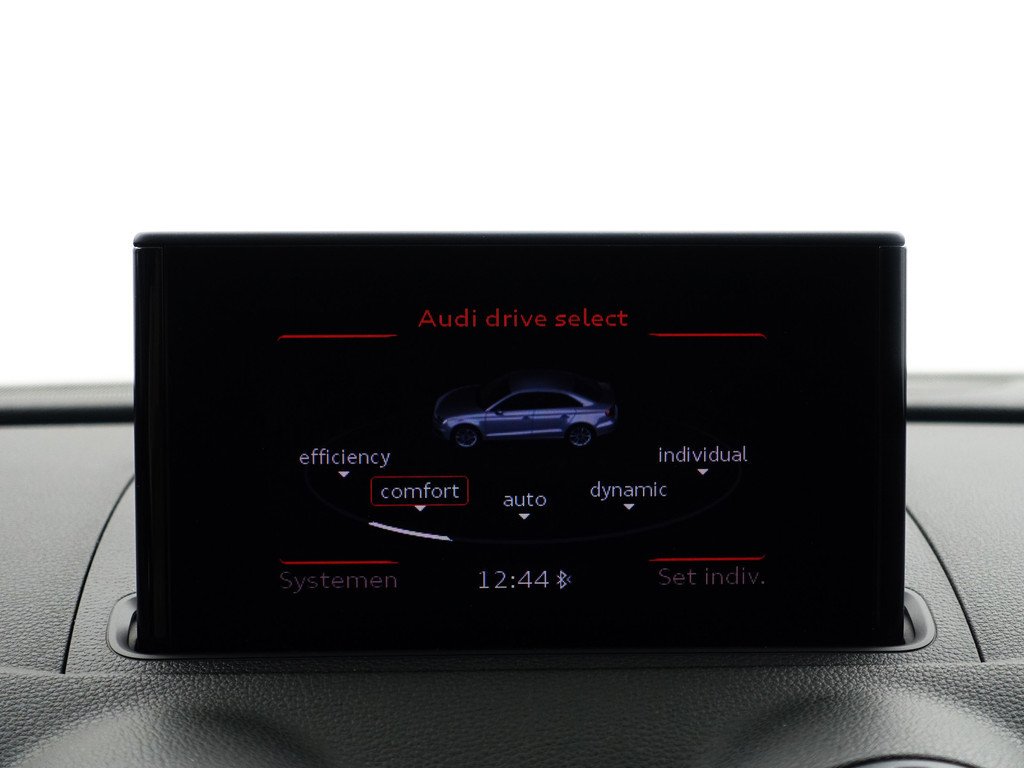 
								Audi A3 Limousine 1.4 TFSI Pro Line S- Panoramadak, Dynamic Select, Stoelverwarming, Park Assist, Xenon Led, Sport Interieur vol									