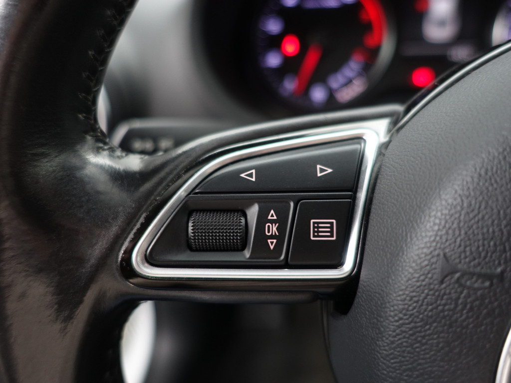
								Audi A3 Limousine 1.4 TFSI Pro Line S- Panoramadak, Dynamic Select, Stoelverwarming, Park Assist, Xenon Led, Sport Interieur vol									