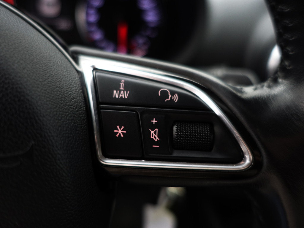 
								Audi A3 Limousine 1.4 TFSI Pro Line S- Panoramadak, Dynamic Select, Stoelverwarming, Park Assist, Xenon Led, Sport Interieur vol									