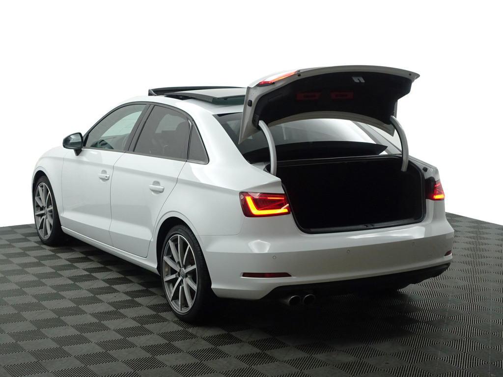 
								Audi A3 Limousine 1.4 TFSI Pro Line S- Panoramadak, Dynamic Select, Stoelverwarming, Park Assist, Xenon Led, Sport Interieur vol									