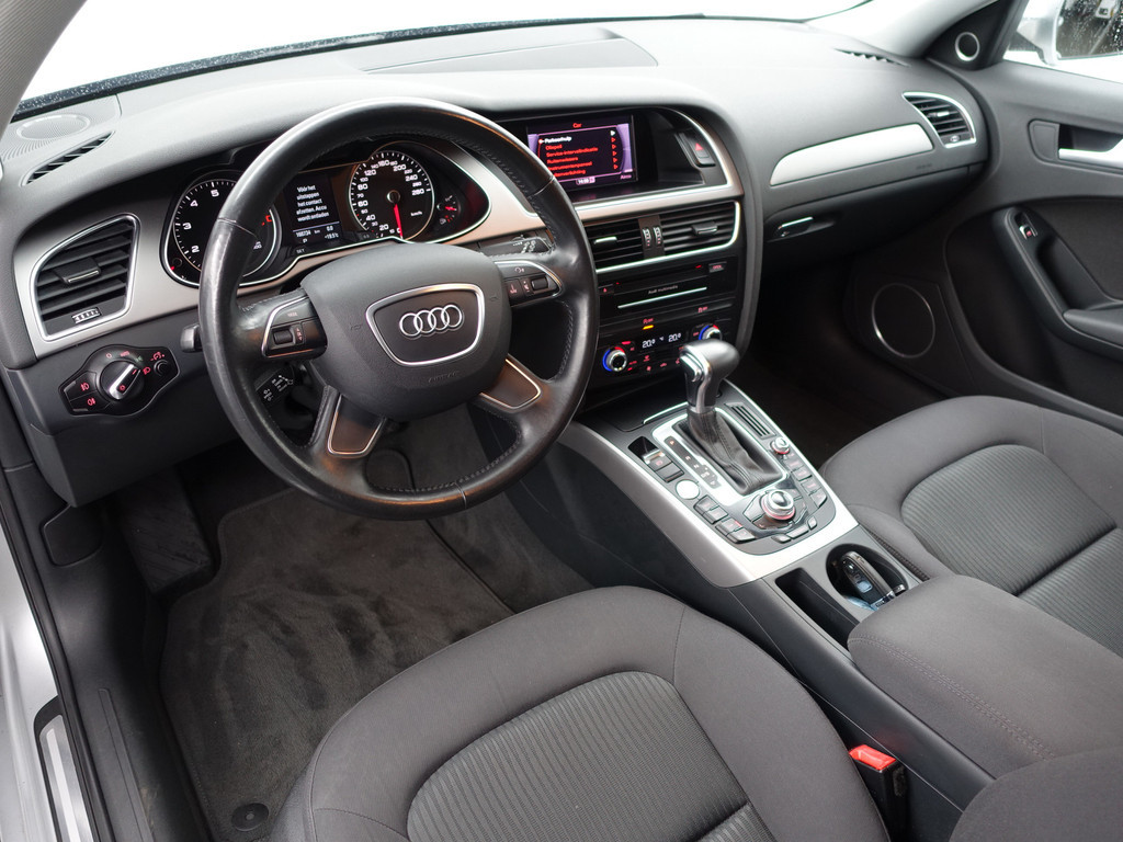 
								Audi A4 Avant 1.8 TFSI S-line Aut- Bang Olufsen, Keyless, Park Assist, Elektrisch verstelbare stoelen, Xenon Led vol									