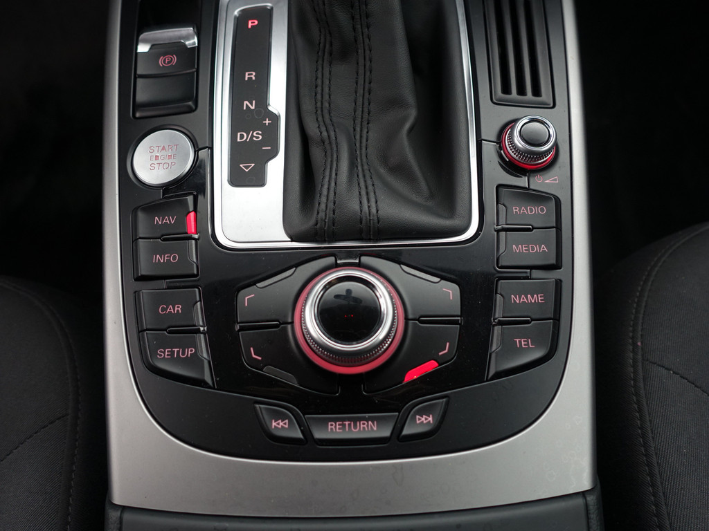 
								Audi A4 Avant 1.8 TFSI S-line Aut- Bang Olufsen, Keyless, Park Assist, Elektrisch verstelbare stoelen, Xenon Led vol									
