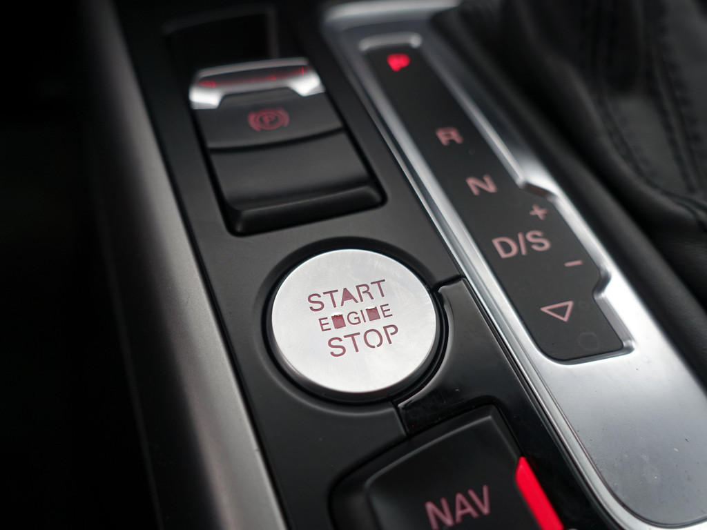 
								Audi A4 Avant 1.8 TFSI S-line Aut- Bang Olufsen, Keyless, Park Assist, Elektrisch verstelbare stoelen, Xenon Led vol									