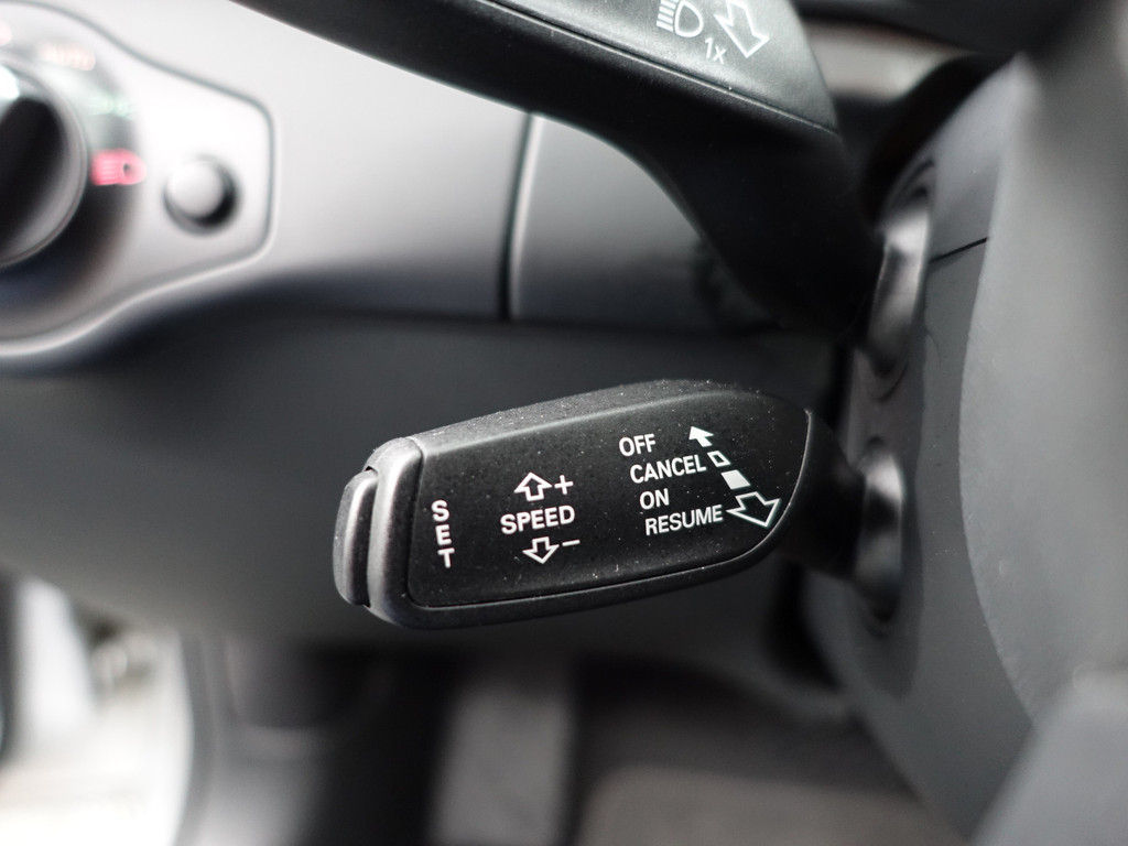 
								Audi A4 Avant 1.8 TFSI S-line Aut- Bang Olufsen, Keyless, Park Assist, Elektrisch verstelbare stoelen, Xenon Led vol									