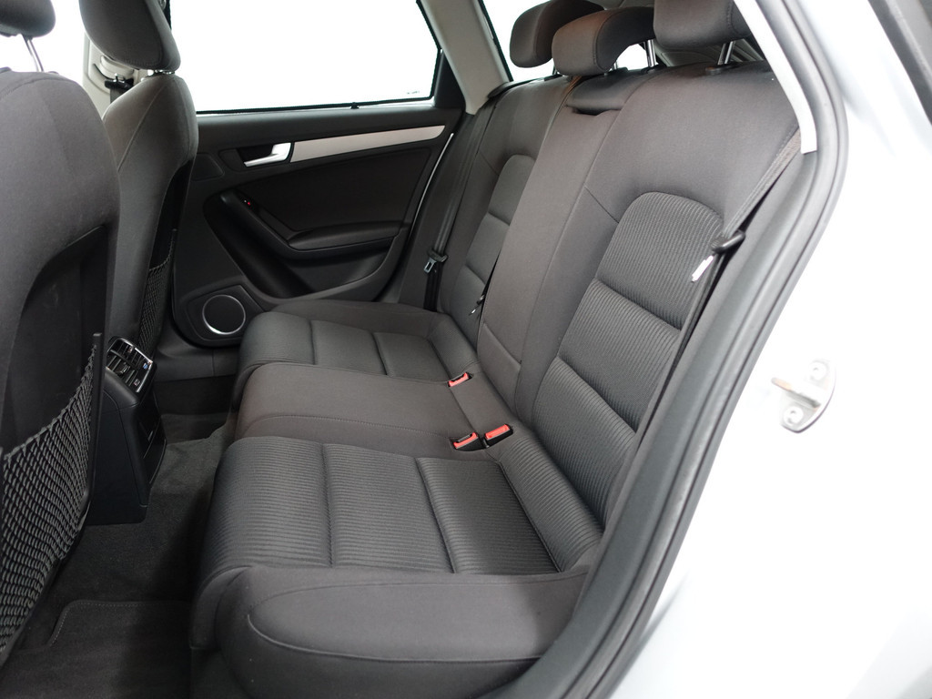 
								Audi A4 Avant 1.8 TFSI S-line Aut- Bang Olufsen, Keyless, Park Assist, Elektrisch verstelbare stoelen, Xenon Led vol									