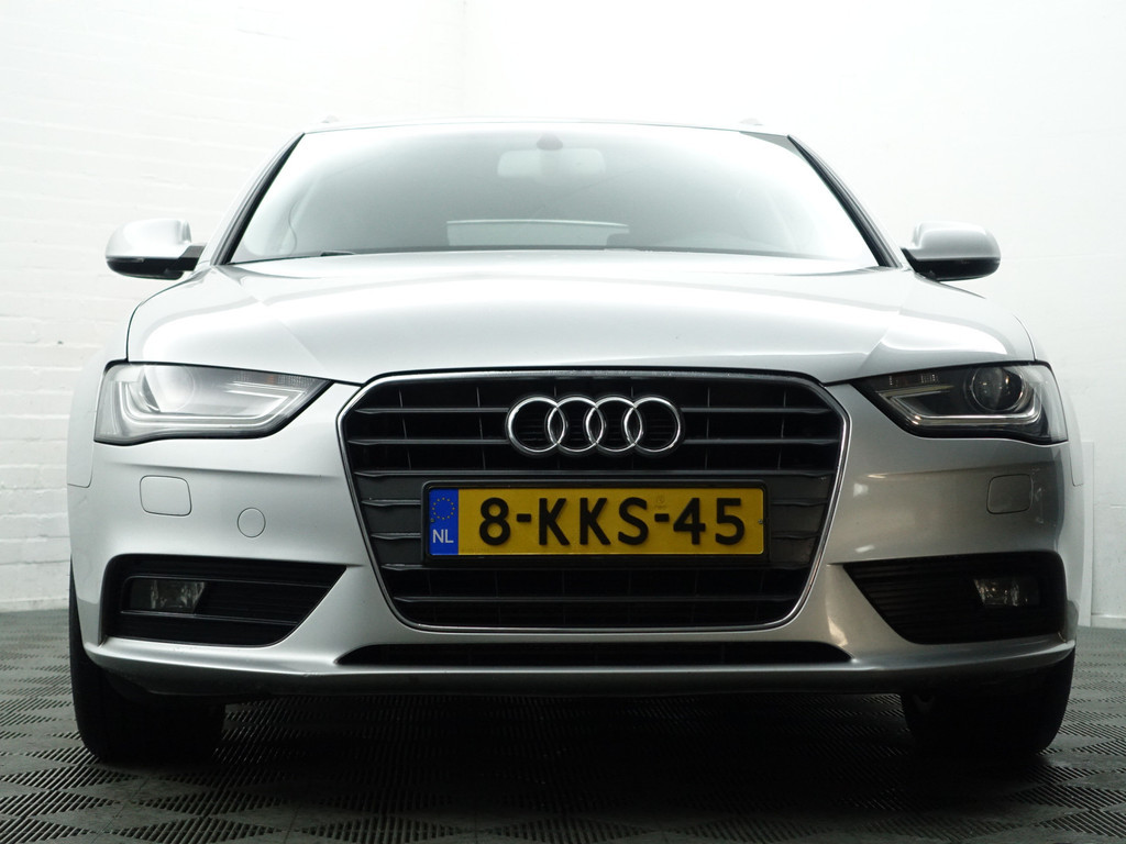 
								Audi A4 Avant 1.8 TFSI S-line Aut- Bang Olufsen, Keyless, Park Assist, Elektrisch verstelbare stoelen, Xenon Led vol									