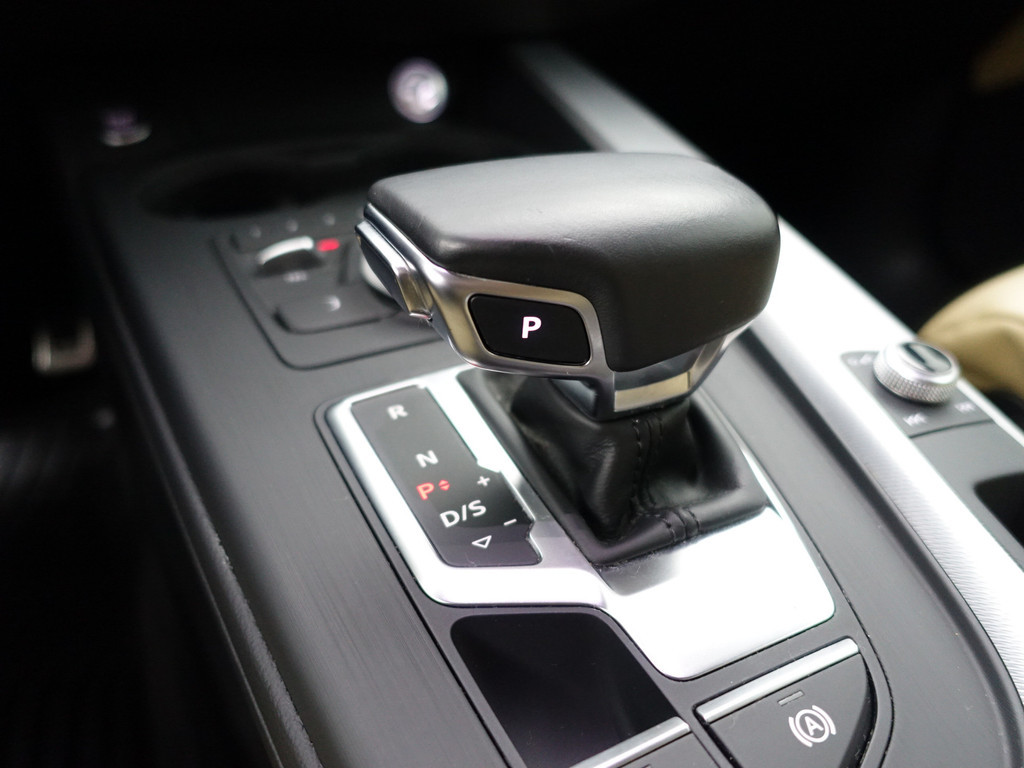 
Audi A4 Avant 1.4 TFSI S-line Aut- Sport Leder, Ada Cruise, Xenon Led, Park Assist, Stoelverwarming vol									