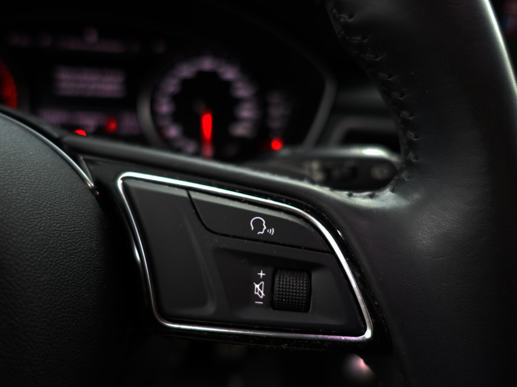 
Audi A4 Avant 1.4 TFSI S-line Aut- Sport Leder, Ada Cruise, Xenon Led, Park Assist, Stoelverwarming vol									