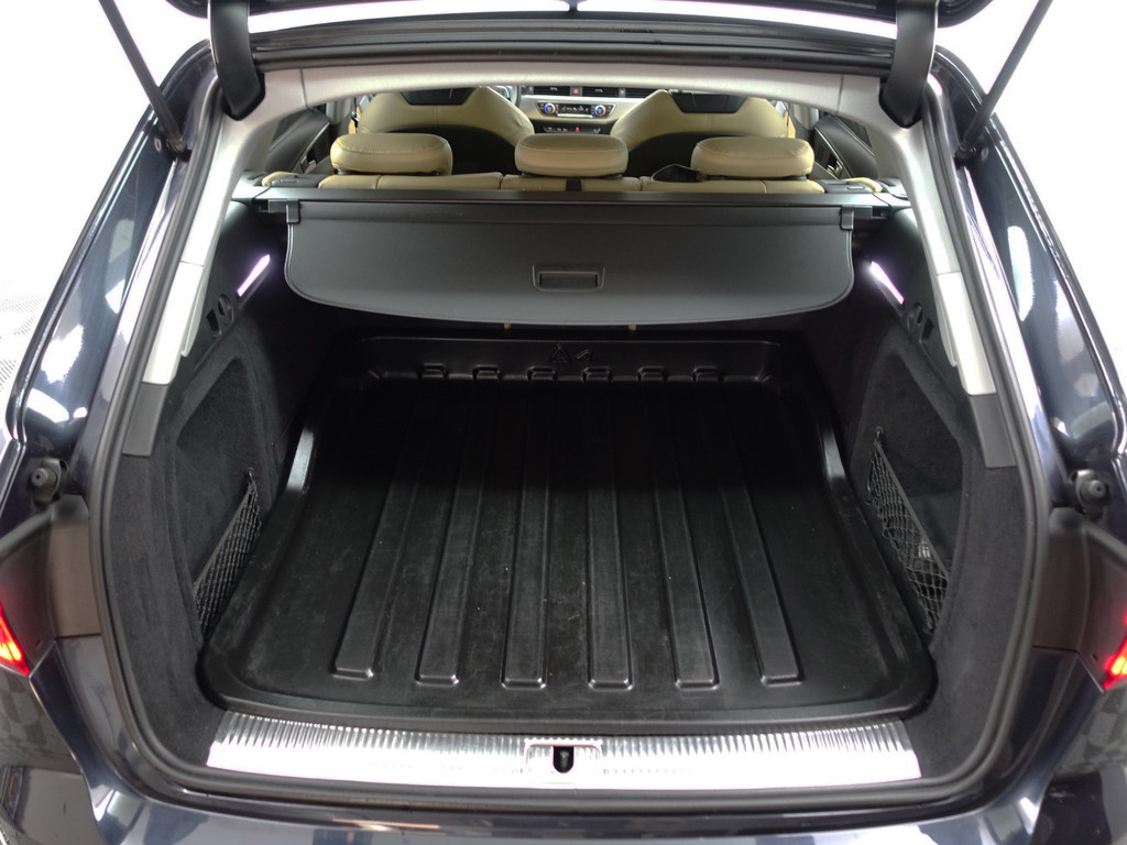 
Audi A4 Avant 1.4 TFSI S-line Aut- Sport Leder, Ada Cruise, Xenon Led, Park Assist, Stoelverwarming vol									