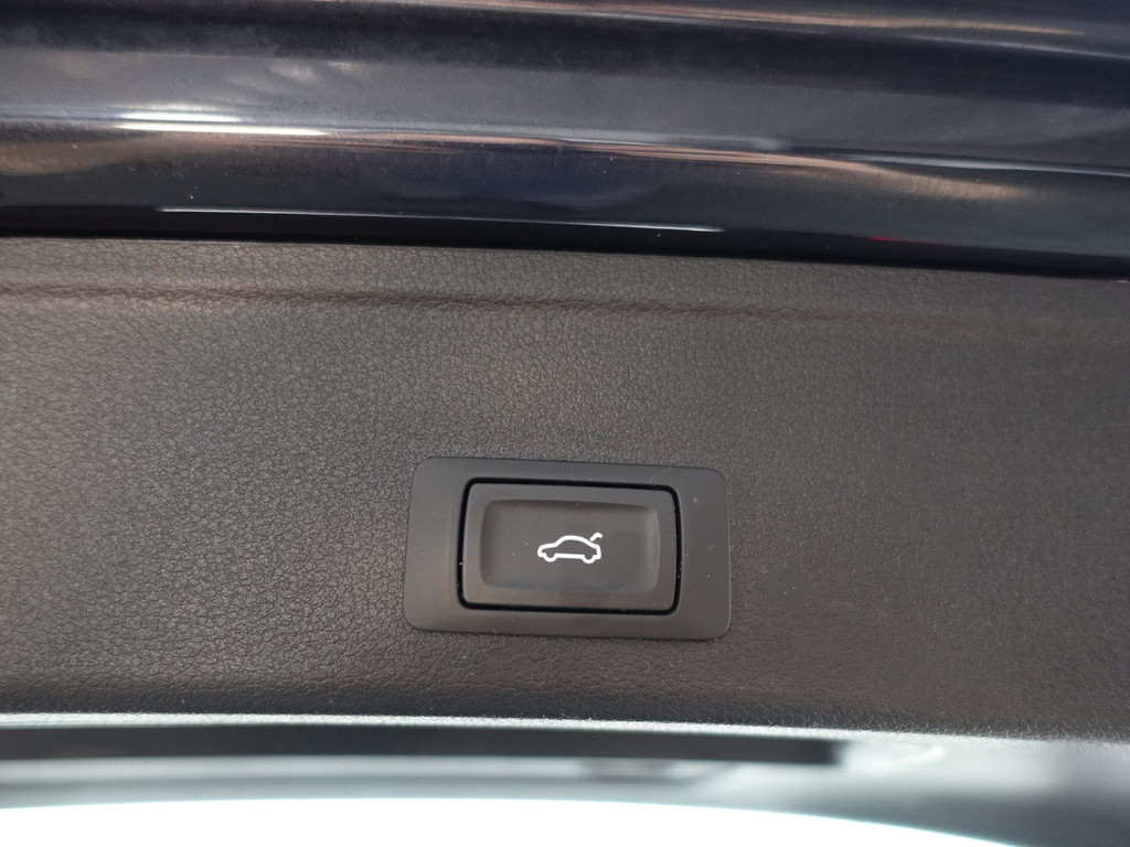 
Audi A4 Avant 1.4 TFSI S-line Aut- Sport Leder, Ada Cruise, Xenon Led, Park Assist, Stoelverwarming vol									