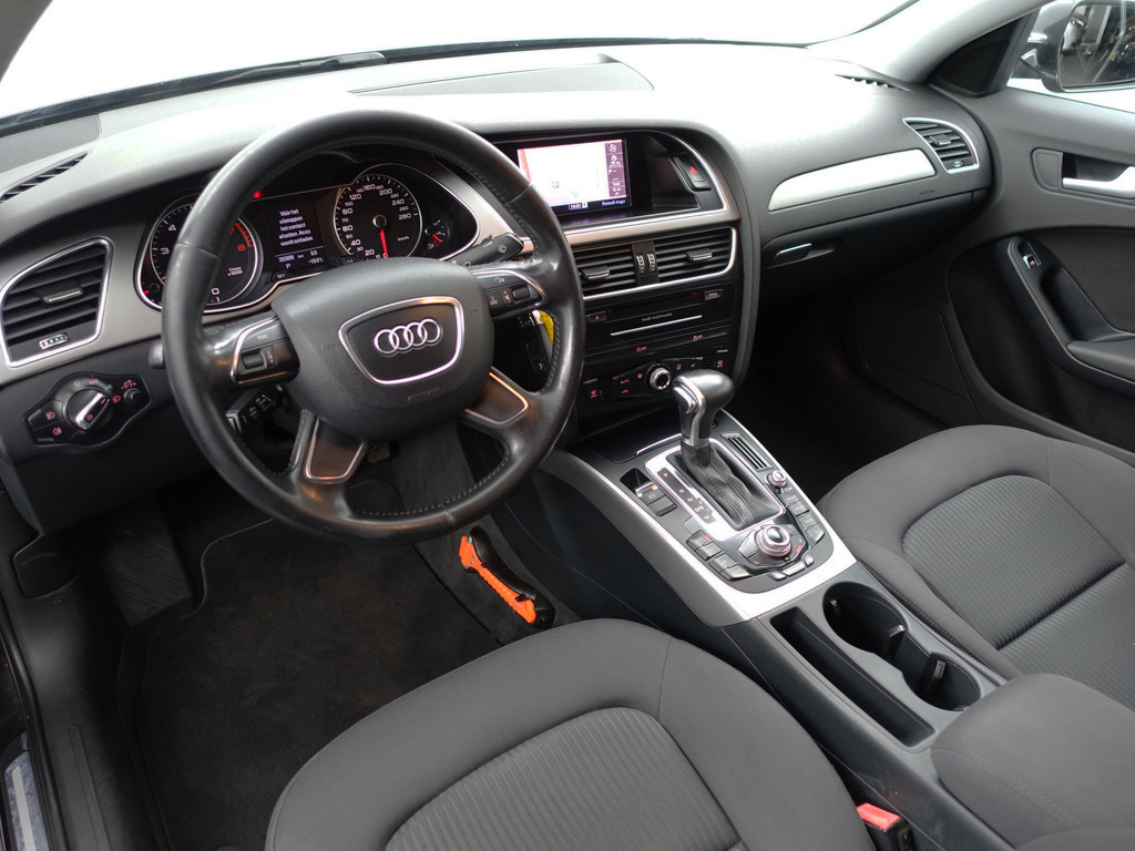 
Audi A4 Limousine 1.8 TFSI 170pk S-line Aut- Xenon Led, Navi, Park Assist, Cruise, Clima vol									