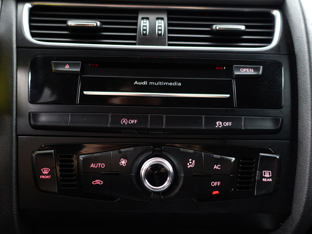 
Audi A4 Limousine 1.8 TFSI 170pk S-line Aut- Xenon Led, Navi, Park Assist, Cruise, Clima vol									