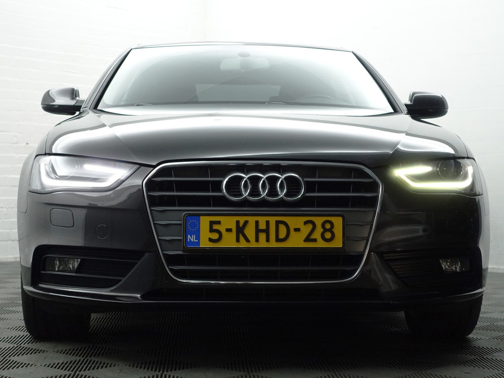 
Audi A4 Limousine 1.8 TFSI 170pk S-line Aut- Xenon Led, Navi, Park Assist, Cruise, Clima vol									