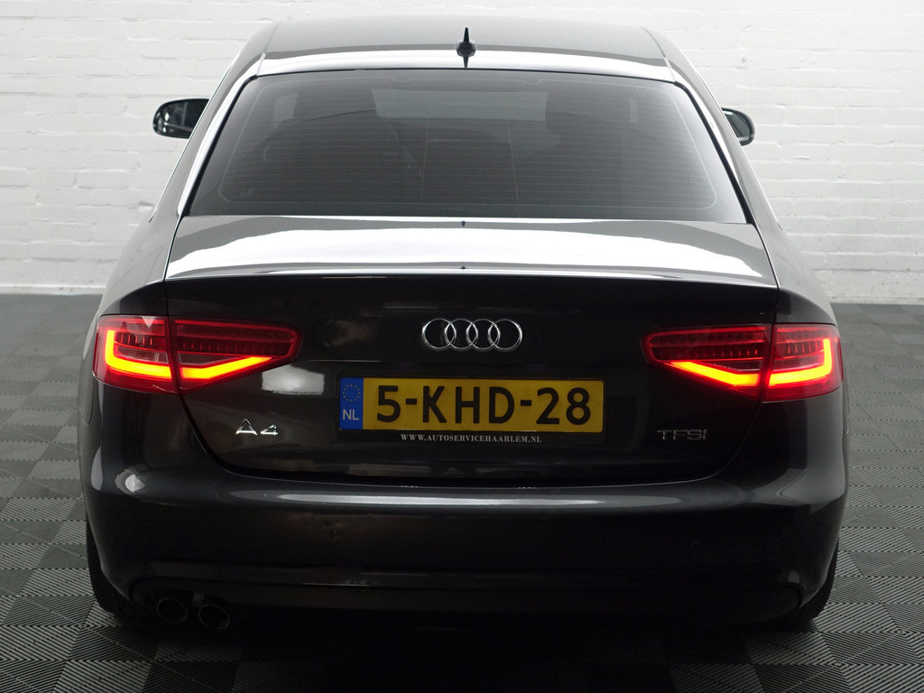 
Audi A4 Limousine 1.8 TFSI 170pk S-line Aut- Xenon Led, Navi, Park Assist, Cruise, Clima vol									