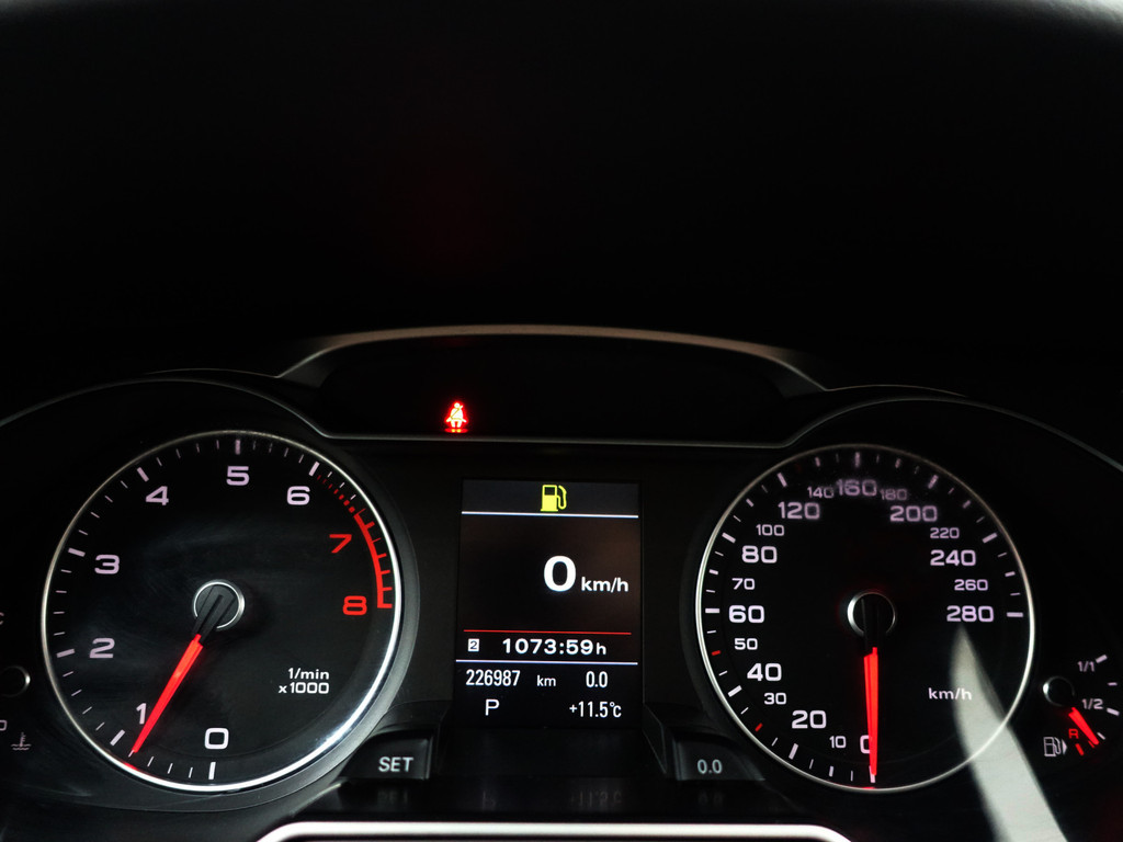 
Audi A4 Avant 1.8 TFSI 170pk S Line Aut- Xenon Led, Sport Interieur, Park Assist, Navi, Trekhaak, Privacy Glass vol									